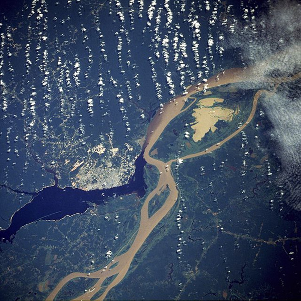 640px-Manaus-Amazon-NASA.jpg
