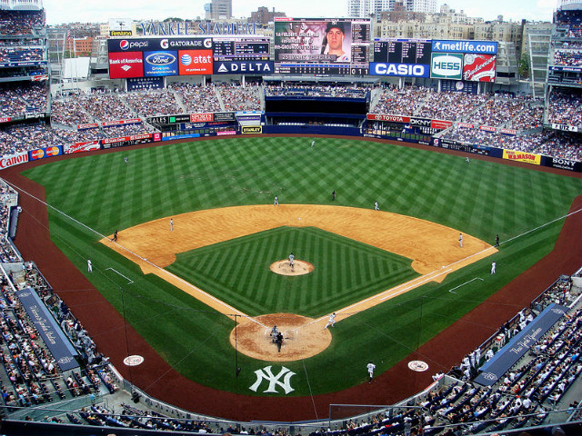 800px-Yankee_Stadium_upper_deck_2010.jpg