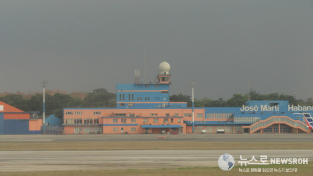 078 airport.jpg