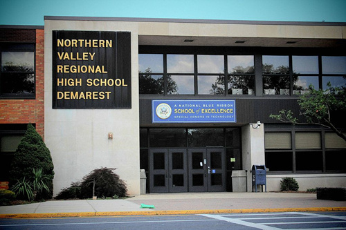 1024px-Northern_Valley_Regional_High_School_at_Demarest.jpg