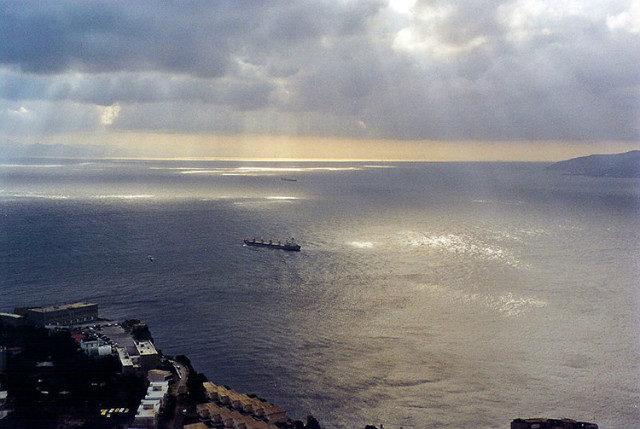 800px-Bucht_&_Strae_von_Gibraltar.jpg