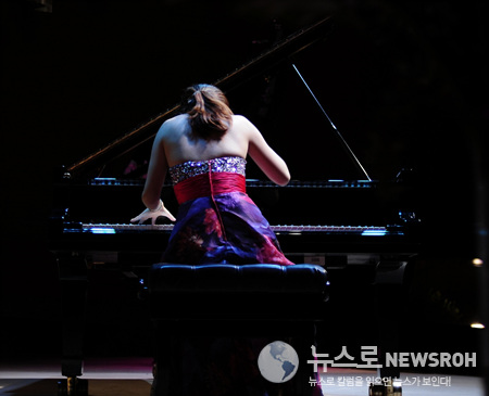 피아니스트 문지영2.jpg