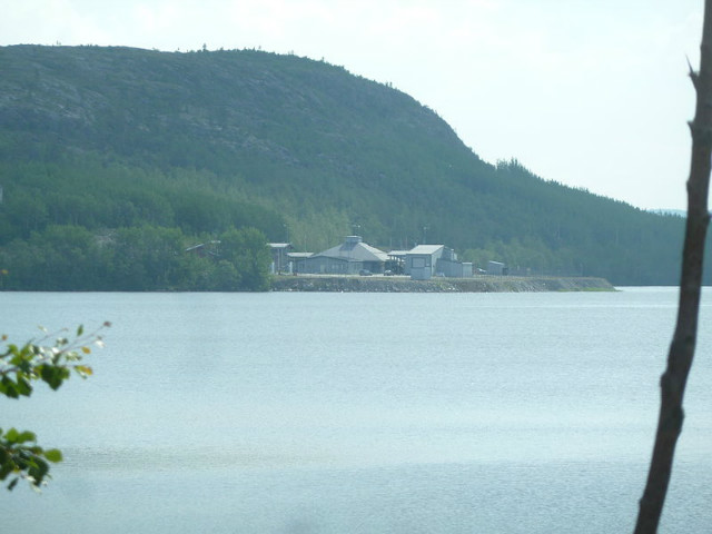 Russian-Border-Checkpoint-to-Norway.JPG