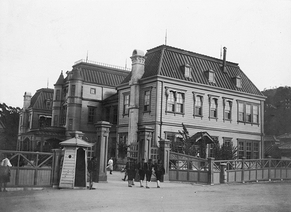 800px-Japanese_General_Government_Building_at_Waeseongdae.jpg