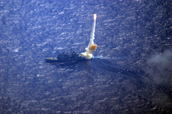 800px-USS_Lake_Erie_(CG-70)_aerial.jpg