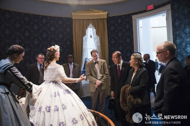 Secretary-General Ban Ki-moon and his wife Yoo Soon-taek visit to the Abraham Lincoln Presidential Library and Museum in Springfield, Illinois.jpg