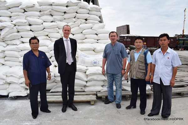 ·¯½Ã¾Æ¹Ð°¡·ç0731 Kim Myong Chul, director of the North Hamgyong People¡¯s Committee Foreign Department, employees of the Russian Consulate General, Kan Won, World Food Program representative, Kim Son Chul, officer .jpg