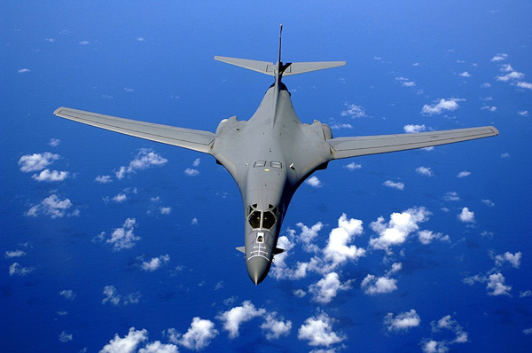 1024px-B-1B_over_the_pacific_ocean.jpg