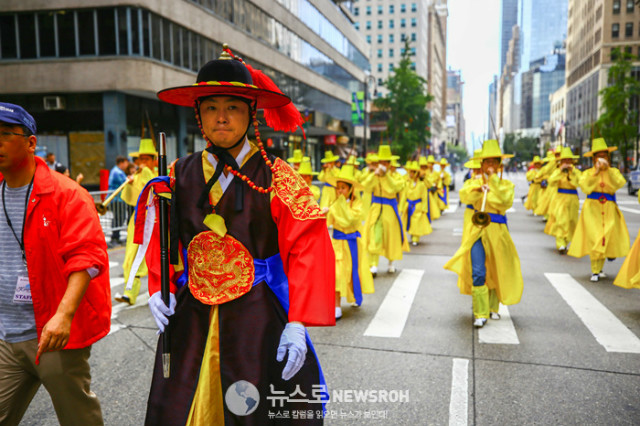 Korean Parade 2017_SNS_016.jpg