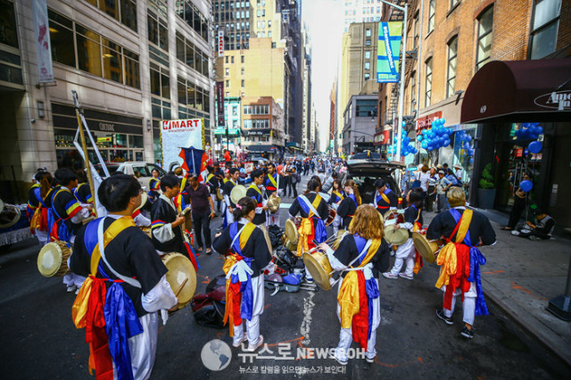 Korean Parade 2017_SNS_007.jpg