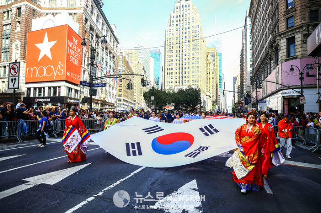 Korean Parade 2017_SNS_039.jpg