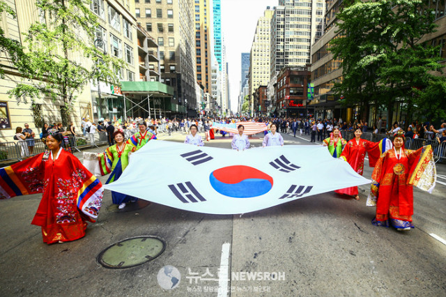 Korean Parade 2017_SNS_034.jpg