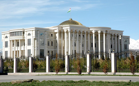 1024px-Dushanbe_Presidential_Palace_01.jpg